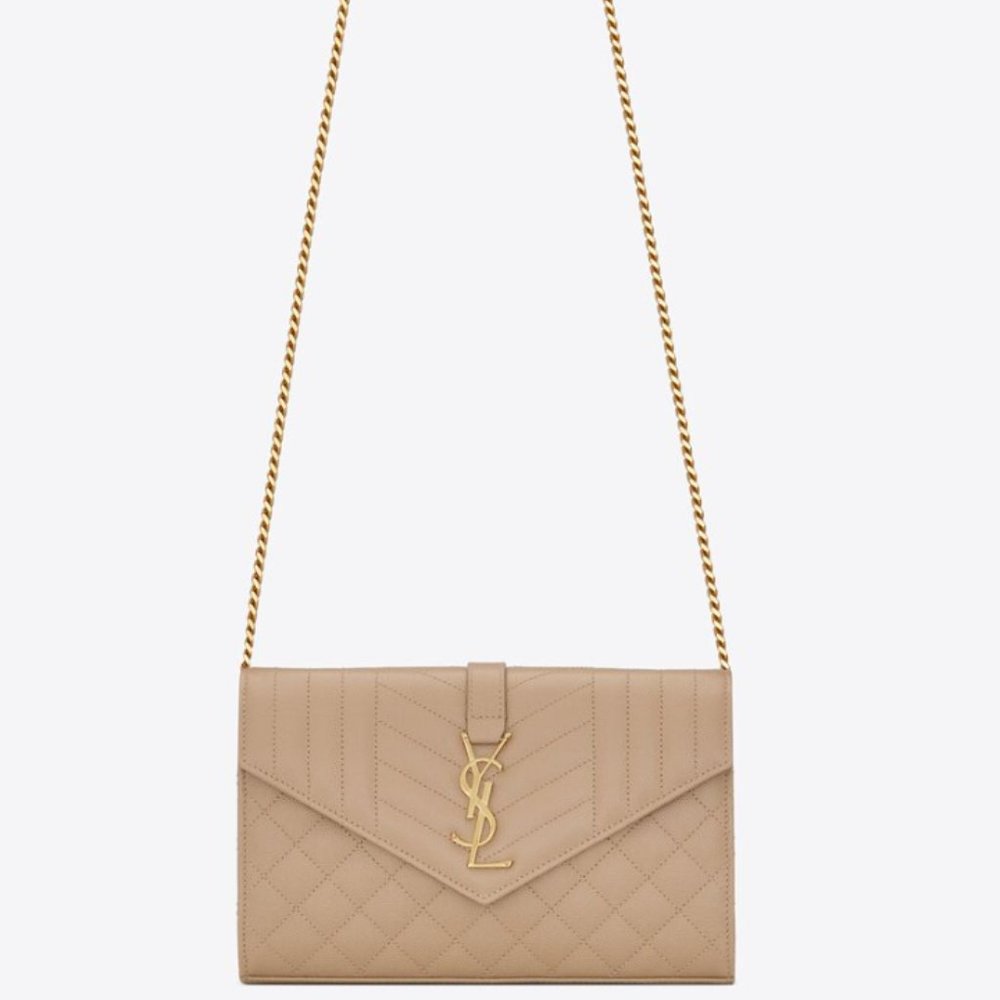 ENVELOPE CHAIN WALLET IN MIX MATELASSÉ GRAIN DE POUDRE EMBOSSED LEATHER